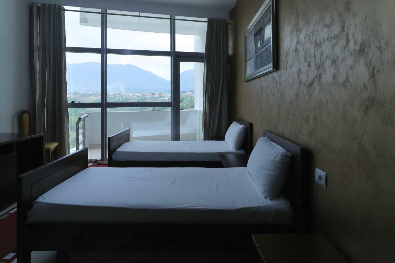 Hotel Gjuta Tirana Exterior photo