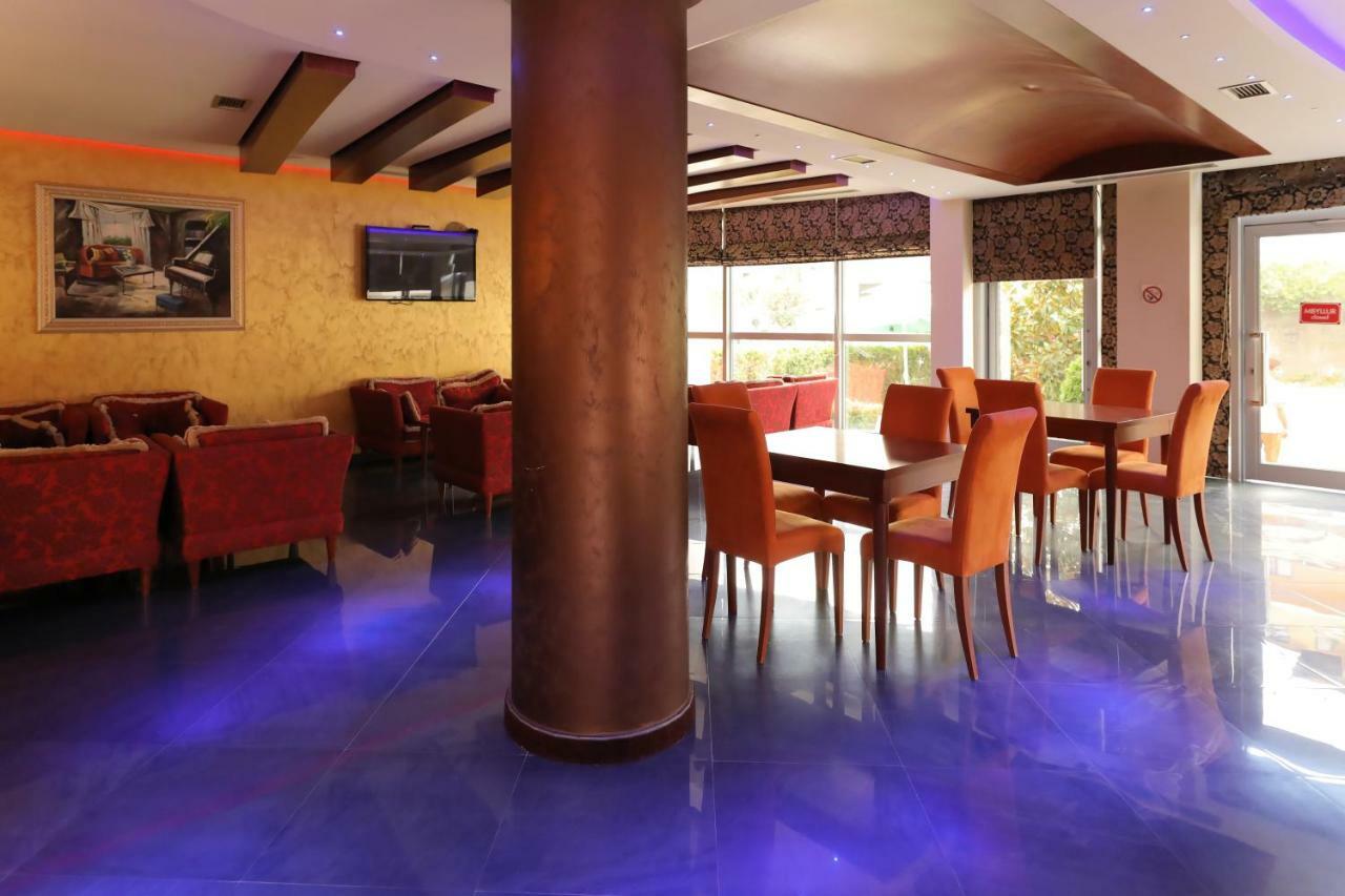 Hotel Gjuta Tirana Exterior photo